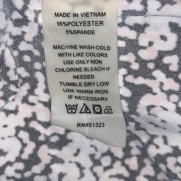 Vince Camuto Top - Picture 4 of 4